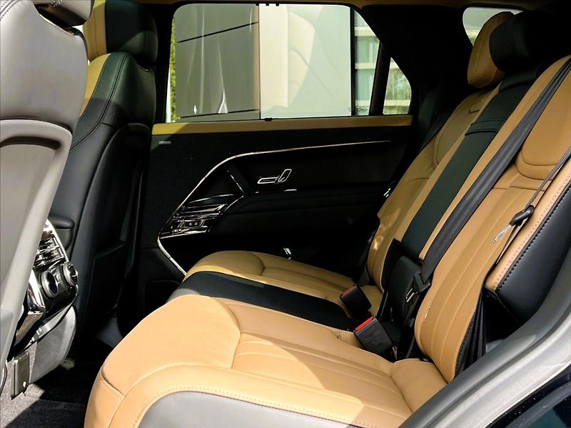 Land Rover Range Rover Sport (2026) 3,0 P550e AUTOBIOGRAPHY PHEV / - fotka 33 z 36