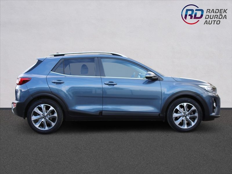Kia Stonic 1,4 i  NOVÉ V ČR,PREMIUM,34TKM - fotka 4 z 33