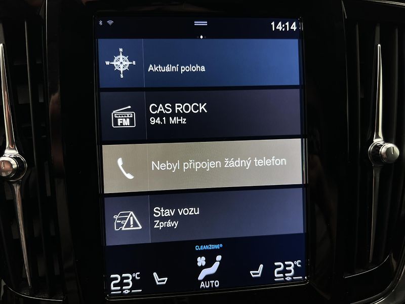 Volvo S90 D4 AWD MOMENTUM AUT - fotka 26 z 44