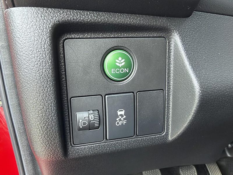 Honda HR-V 1.5 i-VTEC 96 kW 37tkm ČR - fotka 16 z 27