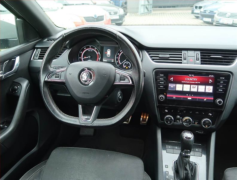 Škoda Octavia (2018) RS 2.0 TSI - fotka 7 z 16