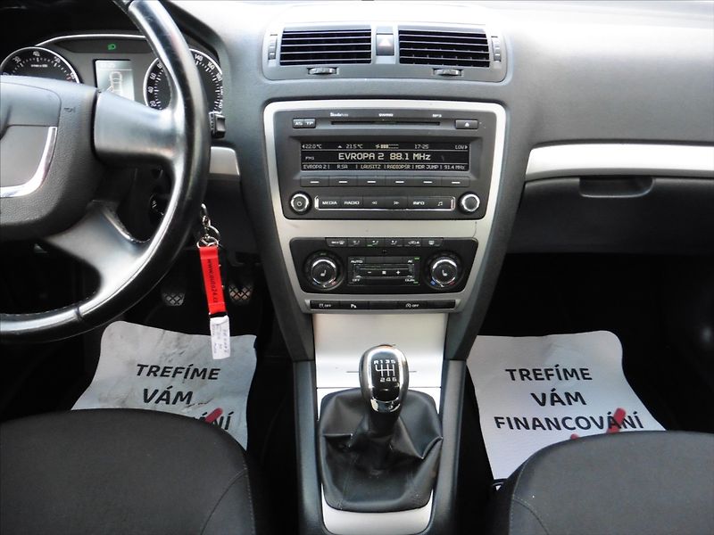Škoda Octavia 1,4 II Combi 1.4 TSi Elegance - fotka 8 z 12
