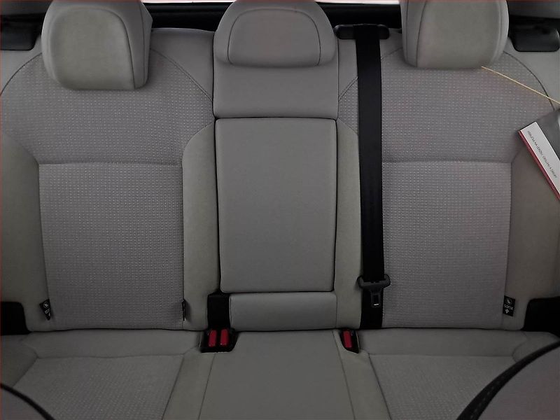 Citroën C4 (2012) Exclusive 1.6 HDi, Serv.kniha - fotka 10 z 19