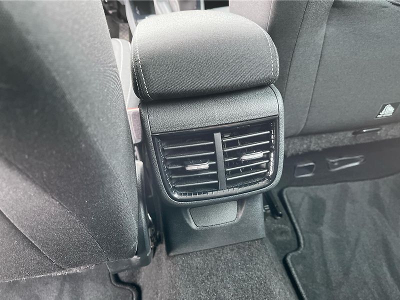 Škoda Fabia 1.0 MPI 59 kW Selection - fotka 23 z 26