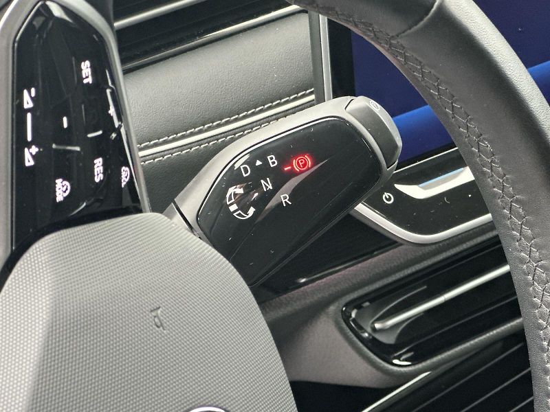 Volkswagen ID.7 Tourer (2024) 210 kW Pro - fotka 16 z 36