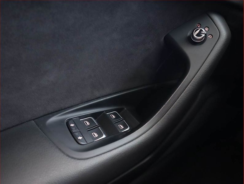 Audi A6 (2012) 3.0 TDI, 4X4, Automat, Kůže - fotka 19 z 22