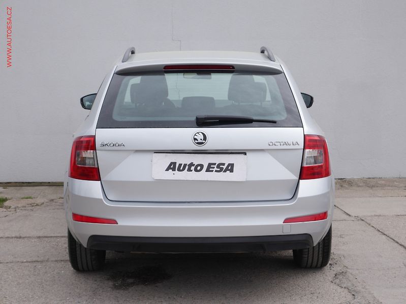 Škoda Octavia (2015) 1.6 TDi, ČR, Ambition - fotka 5 z 14