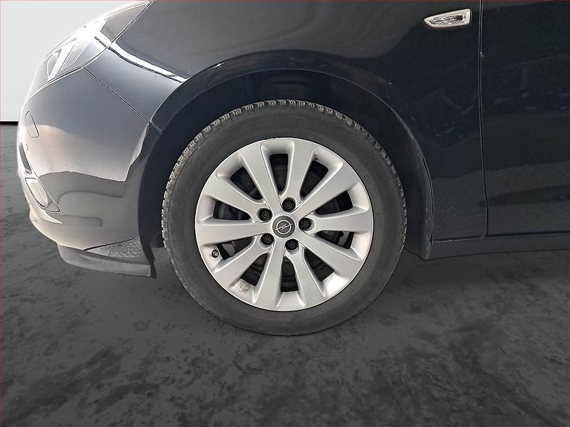 Opel Zafira (2014) 2.0 CDTI, 7 míst, Navi, Xenony - fotka 15 z 21