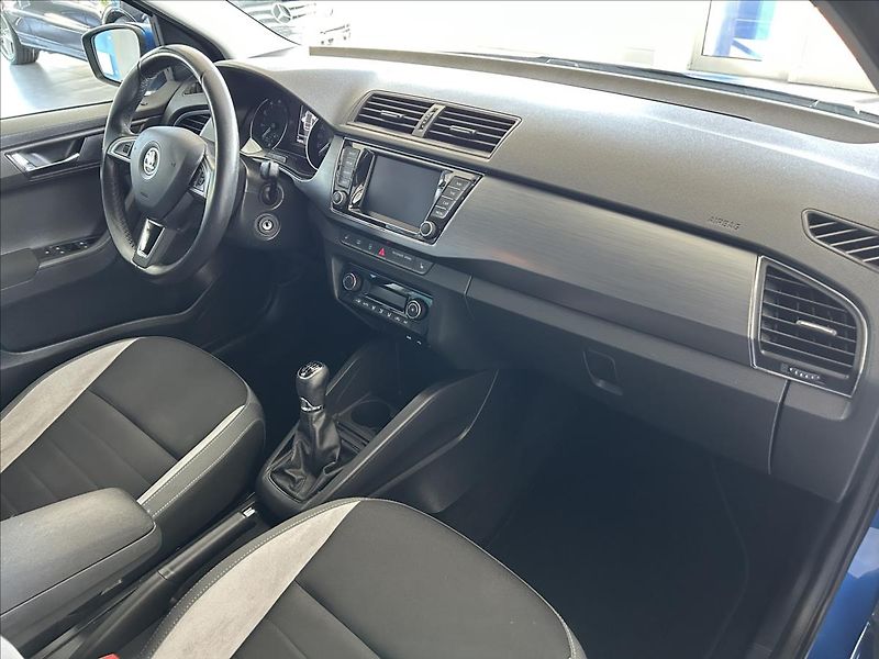 Škoda Fabia 1,2   TSI,JOY,SERVISKA,1.MAJ - fotka 9 z 26