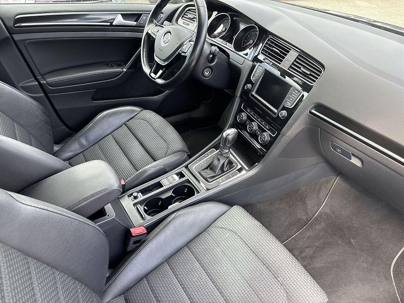 Volkswagen Golf Variant (2015) 1.4 TSI DSG Highline - fotka 9 z 33