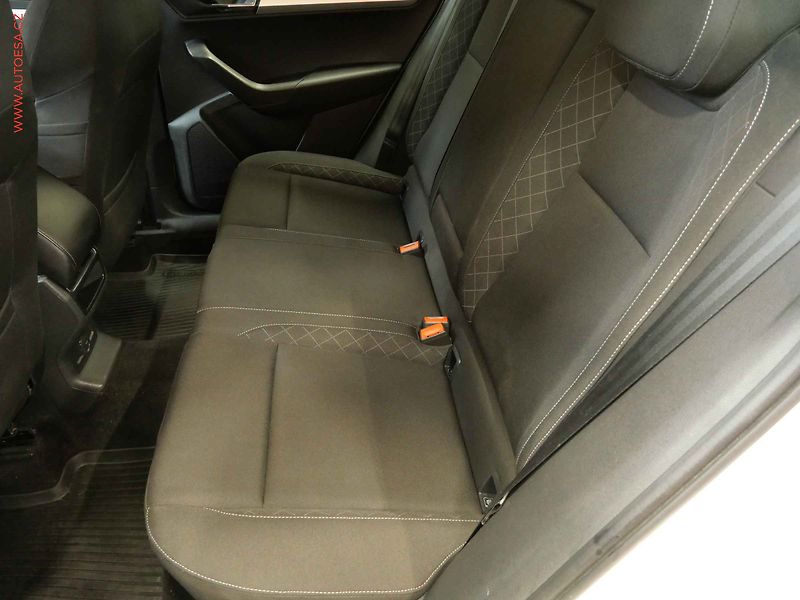 Škoda Karoq (2018) 1.6TDi, ČR, Ambition, DSG - fotka 10 z 19