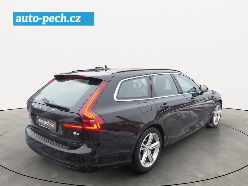 Volvo V90 (2022) B4, Momentum Pro - fotka 4 z 50