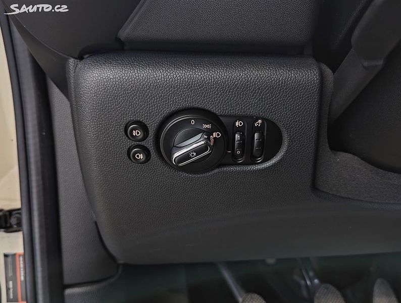 Mini One 1.2 i 75kW VÝHŘEVY, PDC - fotka 18 z 18