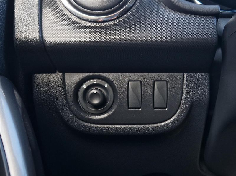 Dacia Logan 1,2 i 54kW SENZORY HEZKÝNÁJEZD - fotka 32 z 33