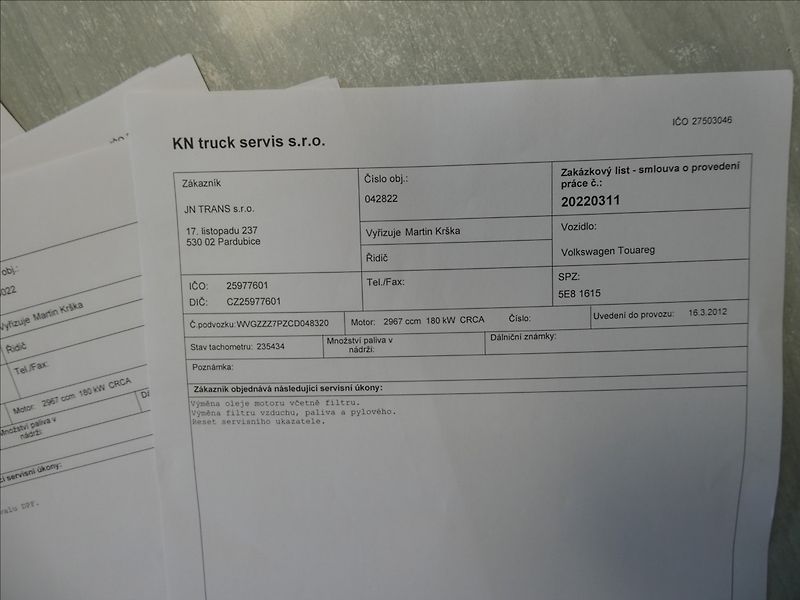 Volkswagen Touareg 3,0 TDi V6 180kW,2xkola,závěs - fotka 48 z 50