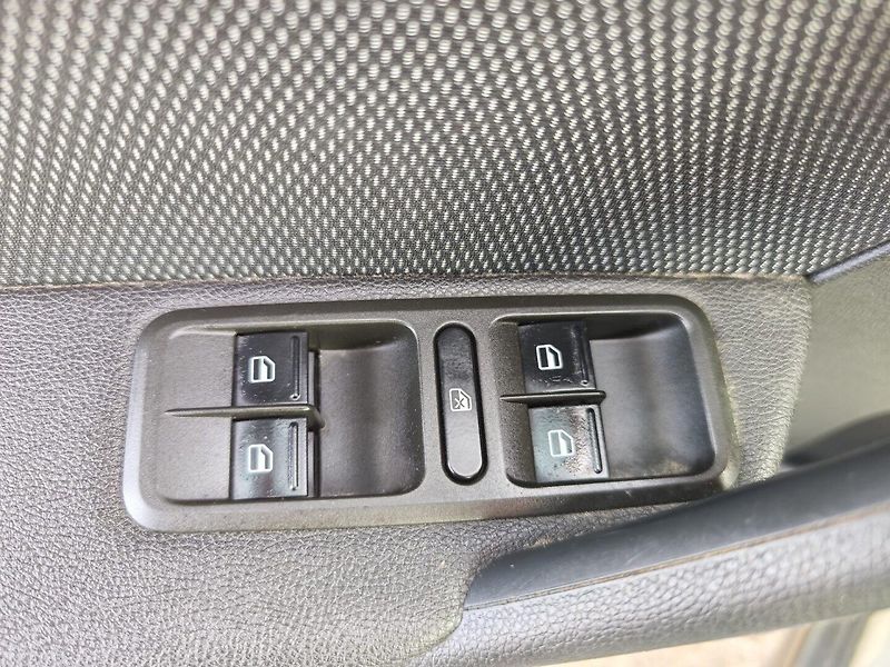 Škoda Yeti 2.0TDi KLIMA/1.MAJ/BEZ KOROZE - fotka 20 z 21