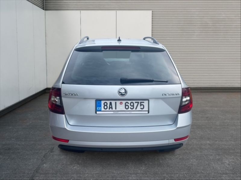 Škoda Octavia 2,0 TDI Style DSG - fotka 5 z 11