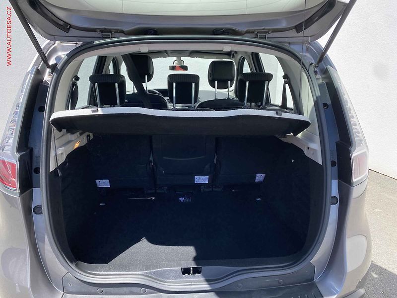 Renault Mégane (2013) 1.6i, 1.maj,ČR, servis.kniha - fotka 7 z 18