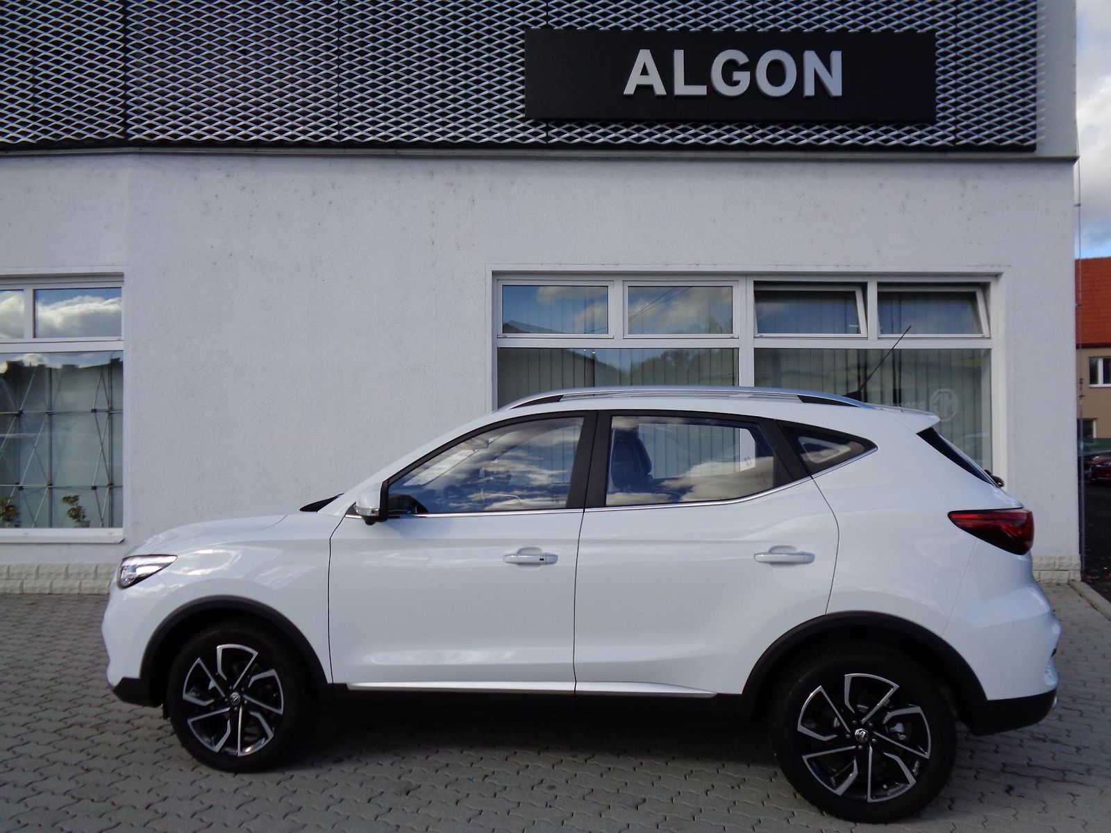 MG ZS 1,0i 111 PS,AT,Excl,Z.PNEU!