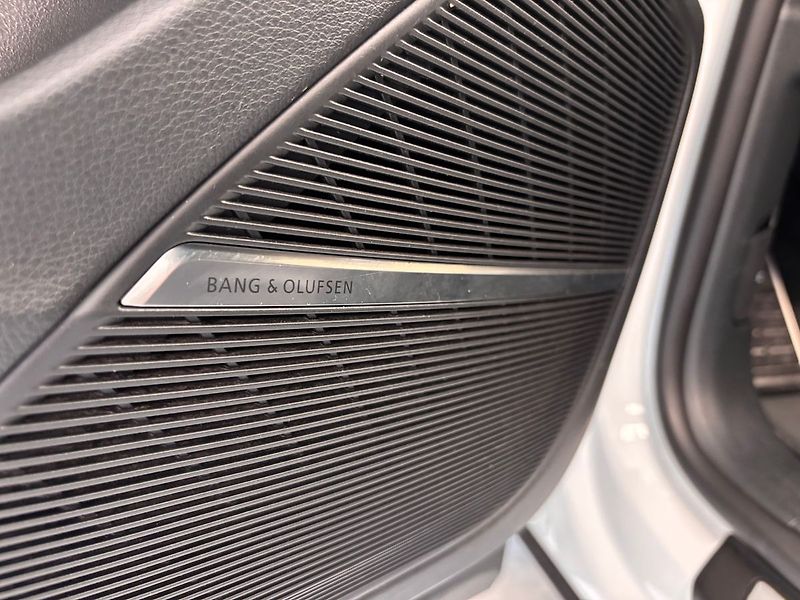 Audi Q8 50 3.0 TDI QUATTRO S-LINE - fotka 11 z 34