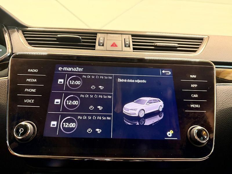 Škoda Superb iV 1.4 TSi 160 Kw PHEV L&K - fotka 15 z 33