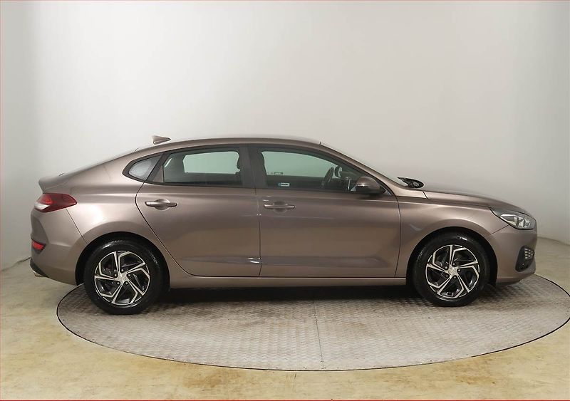 Hyundai i30 (2021) 1.0 T-GDI, Serv.kniha - fotka 6 z 19