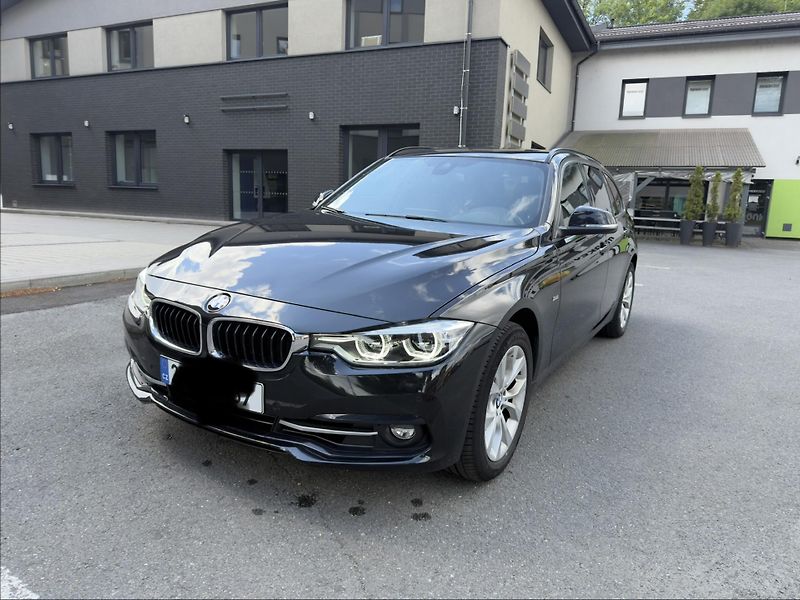 BMW Řada 3 (2016) BMW 320i xDrive - fotka 4 z 8