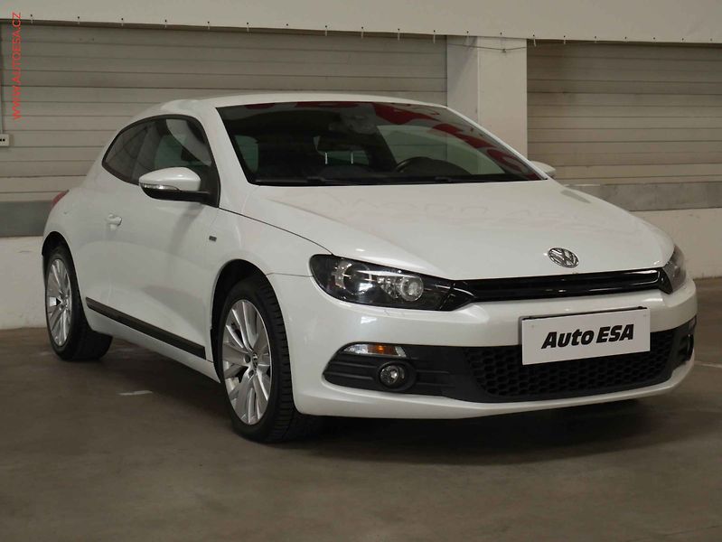 Volkswagen Scirocco (2014) 1.4 TSi, Life, bixen, navi, - fotografie inzerátu