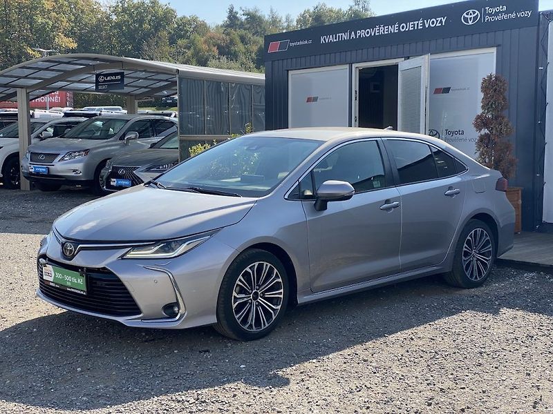 Toyota Corolla 1.6i, ČR, Executive, záruka - fotka 4 z 18