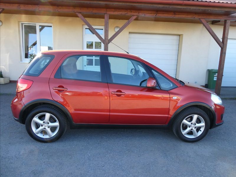 Suzuki SX4 1,5 73kW GLX,2x kola,závěs,kli - fotka 2 z 39