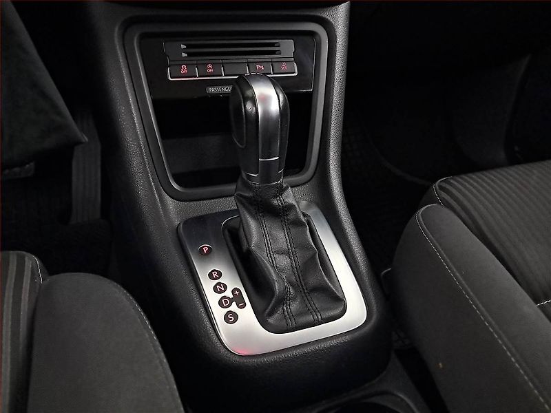 Seat Alhambra (2012) 2.0 TDI, Automat, 7 míst, Navi - fotka 19 z 21