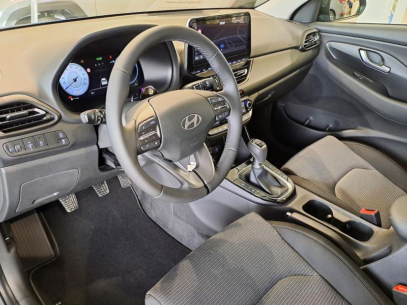 Hyundai i30 (2026) 1,0 T-GDI GO Czech! - fotka 9 z 16