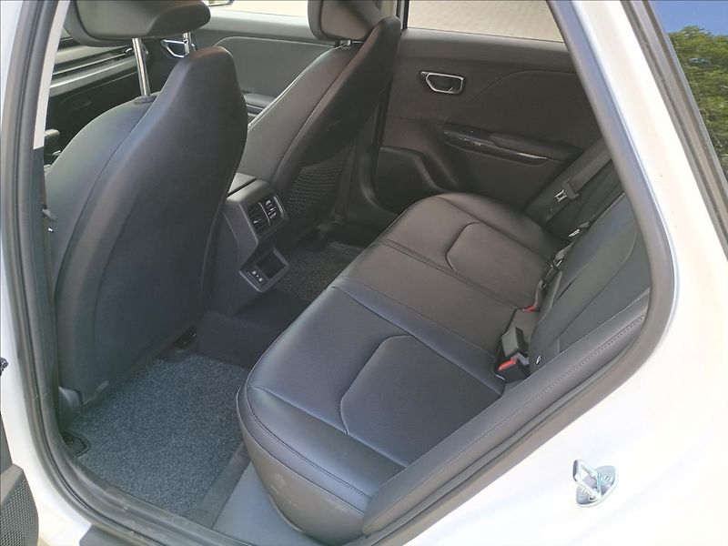 Kia K4 Sportswagon 1.6 T-GDi GPF 7DCT TOP 132 KW - fotka 7 z 8