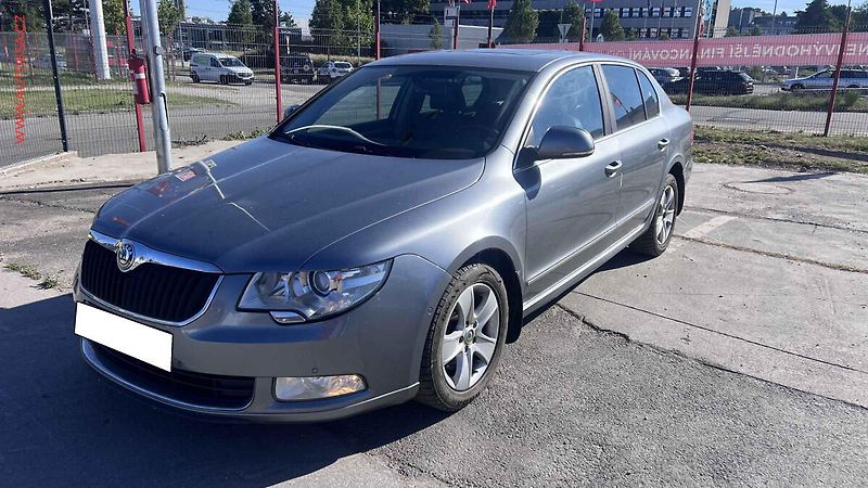 Škoda Superb (2011) 2.0TDi, ČR - fotka 1 z 3