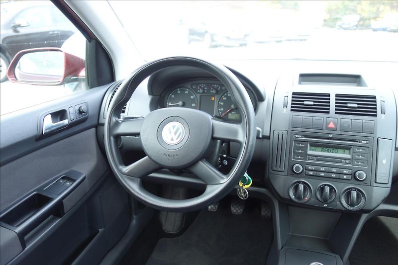 Volkswagen Polo 1,2 i, ČR, SERV.KN., COMFORT. - fotka 17 z 33
