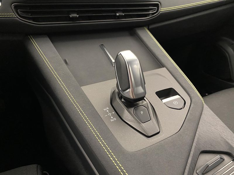 Lynk & Co 01 (2025) 01 CORE PHEV - fotka 31 z 82