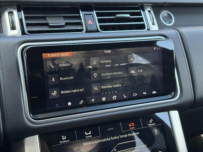 Land Rover Range Rover 4,4 SDV8 Autobiography AWD DPH - fotka 21 z 38