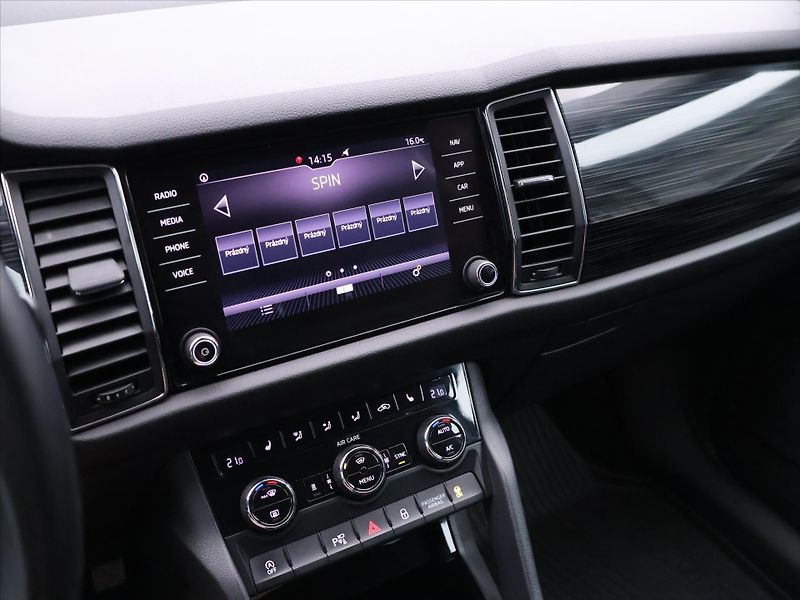 Škoda Kodiaq 2,0 TDI  4X4 DSG Style+ Tažné - fotka 21 z 32