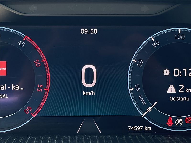 Škoda Octavia 2,0 TDI Combi Ambition Plus - fotka 10 z 22