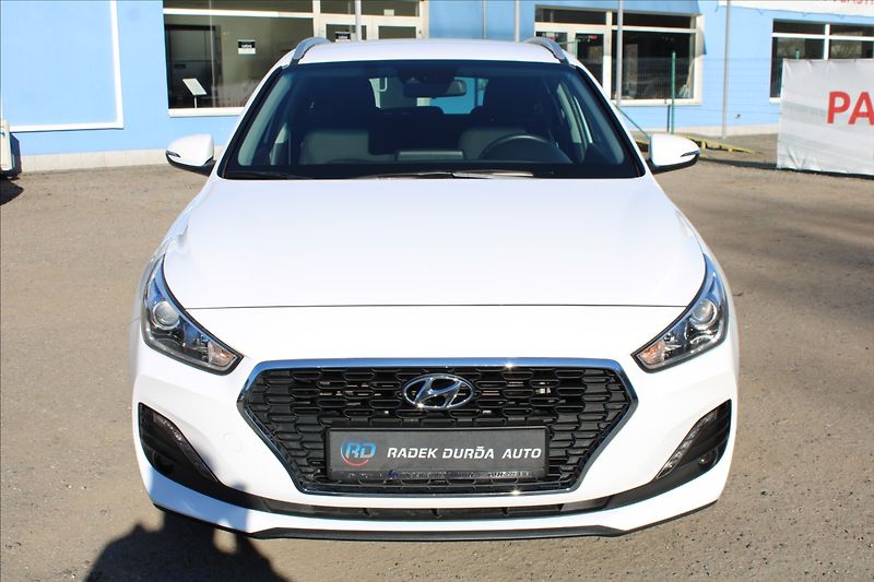 Hyundai i30 1,4 T-GDI  NOVÉ V ČR,1.MAJITEL - fotka 2 z 41