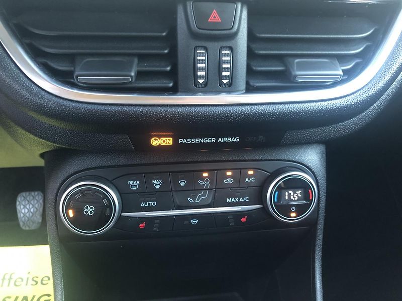 Ford Fiesta (2018) 1,0 NAVI AL kola rezervace - fotka 31 z 69