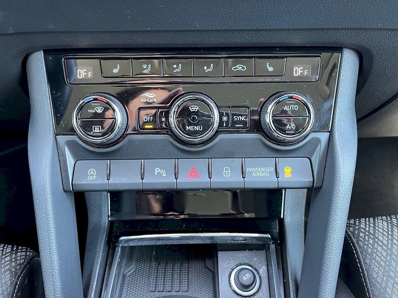Škoda Karoq (2025) Top Selection 1.5 TSI DSG - fotka 12 z 34