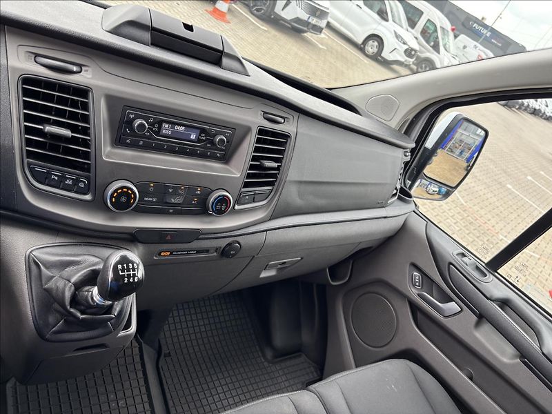 Ford Transit Custom 2,0 EcoBlue 96kW K.Van - fotka 32 z 32