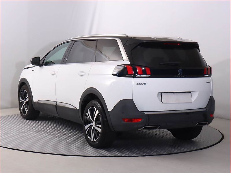 Peugeot 5008 (2018) GT Line 2.0 BlueHDi, Automat - fotka 4 z 23