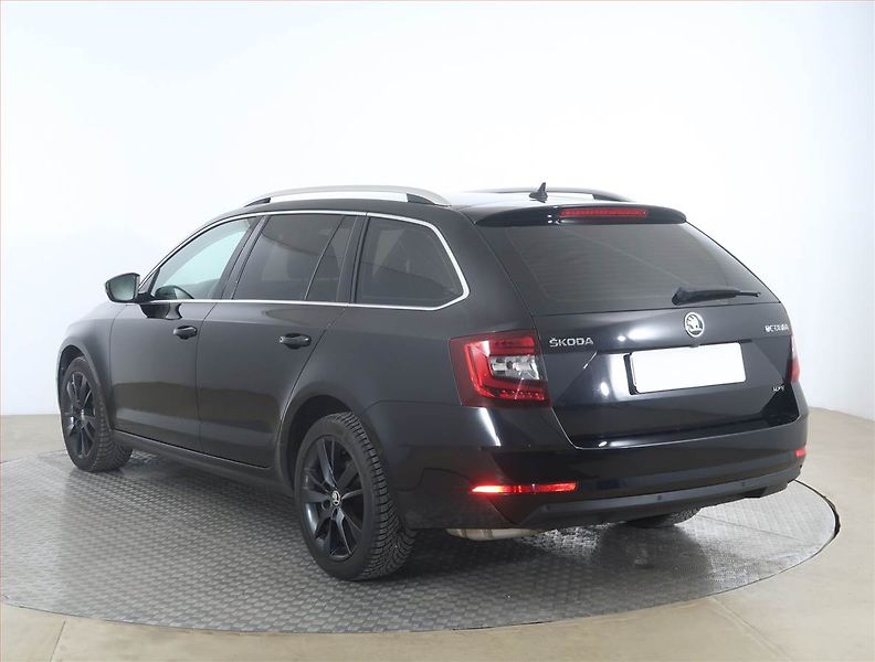 Škoda Octavia (2018) Style Plus 2.0 TDI, 4X4 - fotka 4 z 18