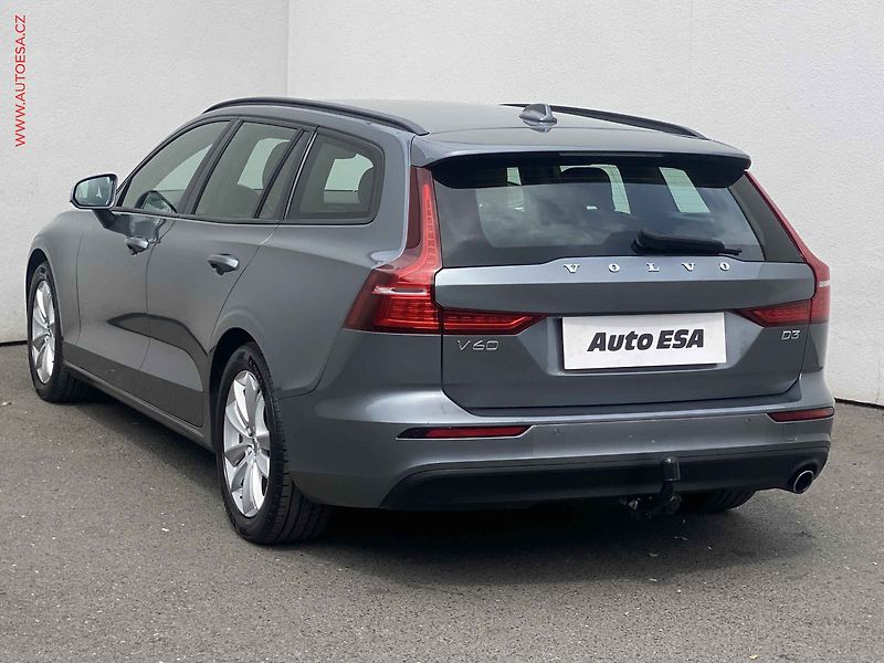 Volvo V60 (2018) 2.0d, Navi, LED, AC - fotka 6 z 18