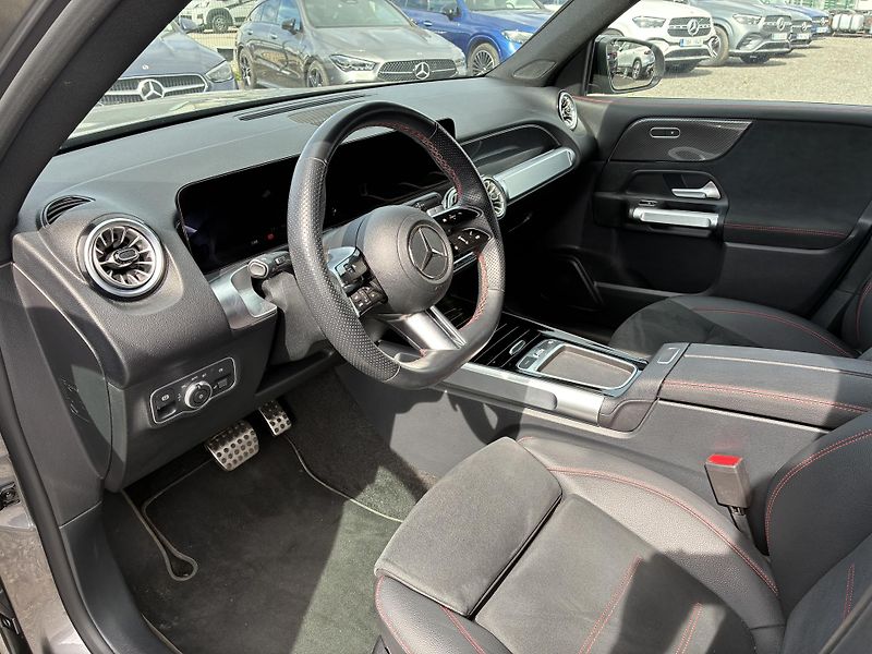 Mercedes-Benz GLB (2024) 200d 4MATIC - fotka 10 z 14