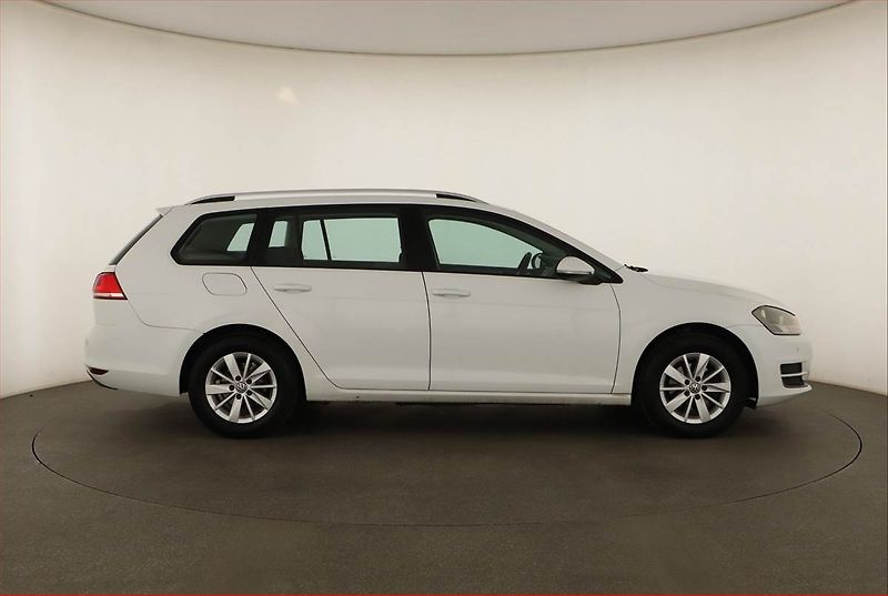 Volkswagen Golf (2014) 1.2 TSI, Serv.kniha, Tempomat - fotka 6 z 13