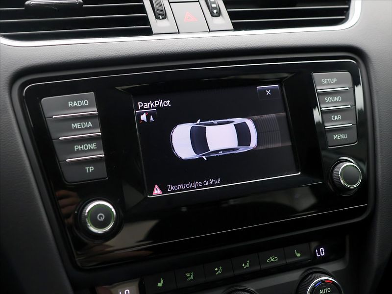 Škoda Octavia 1,6 TDI 77 kW Elegance Aut.kli - fotka 19 z 29