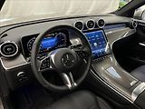 Mercedes-Benz GLC 300e 4MATIC kupé s hybridní te - náhled 9
